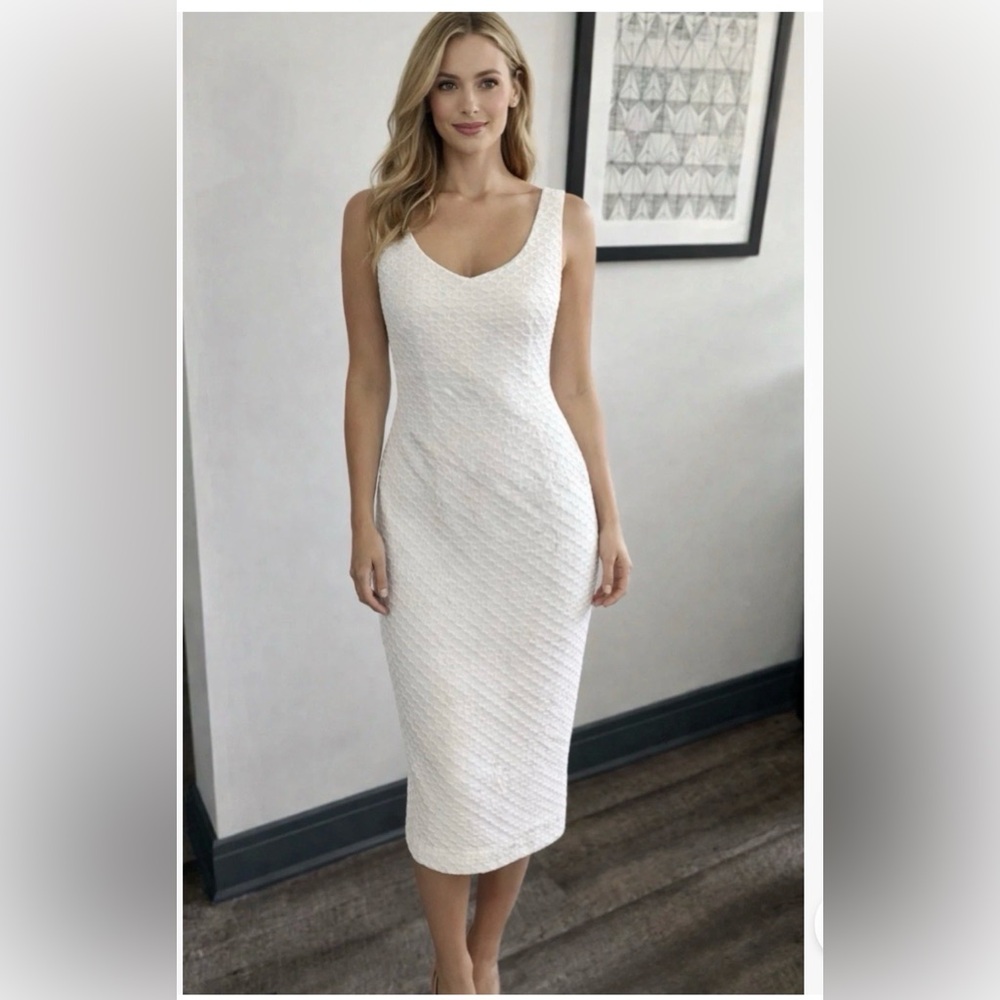 90's Vintage Albert Nipon White
Textured Sheath Dress Size 12
Sleeveless Classic